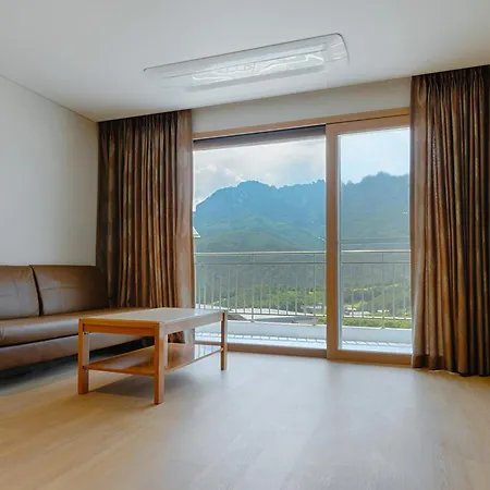Delpino Hotel Sokcho Room photo